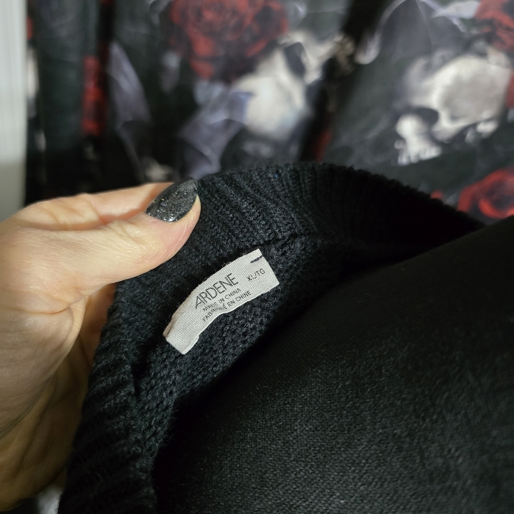Ardene Dark Knit V-Neck Sweater - Picture 5 of 5